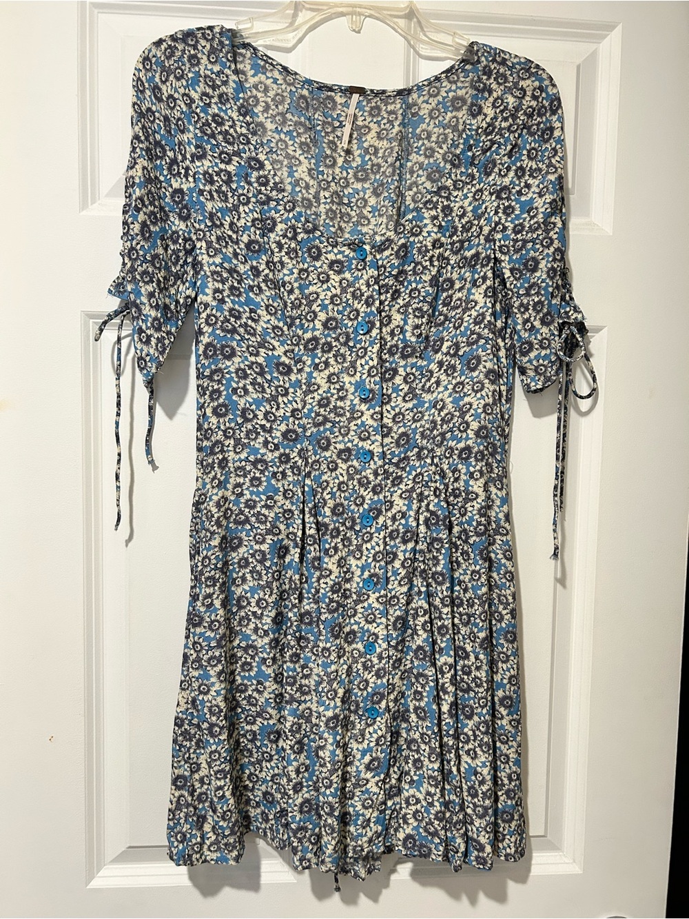 Like New Free People All Laced Up Mini Dress Blue/Ivory Floral Daisy Print - Picture 4 of 16